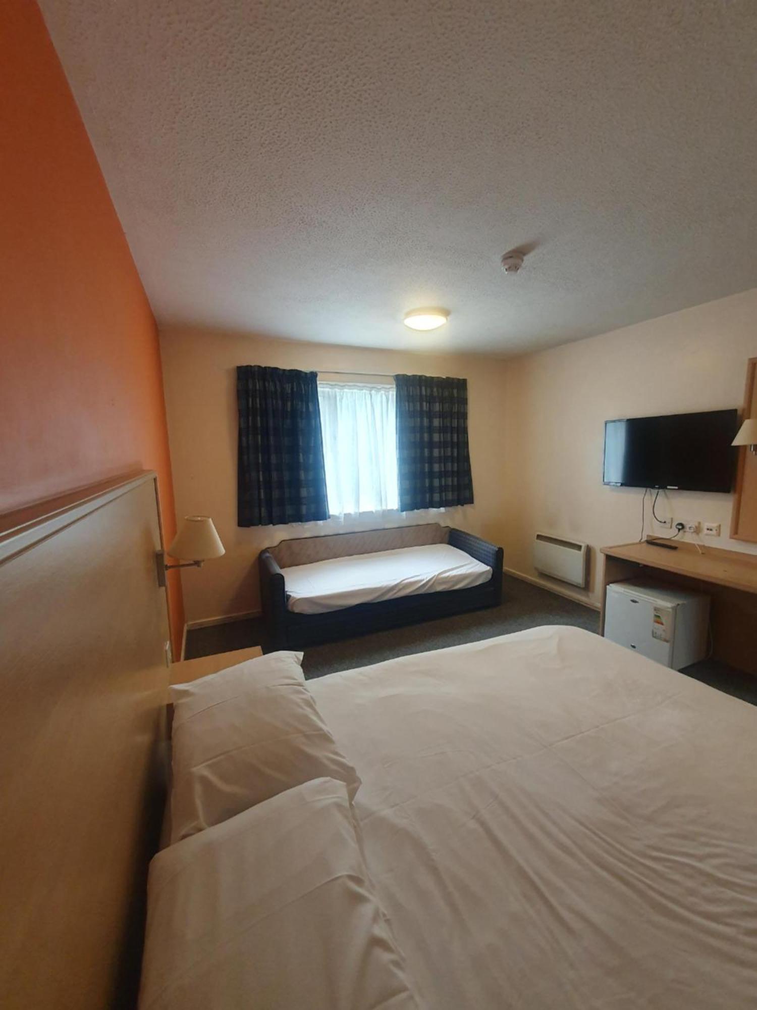 Metro Inns Huddersfield Exterior foto
