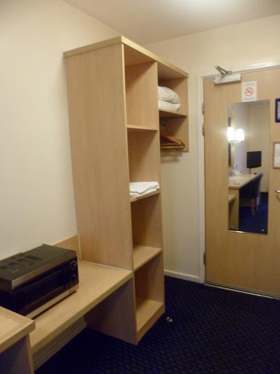 Metro Inns Huddersfield Zimmer foto