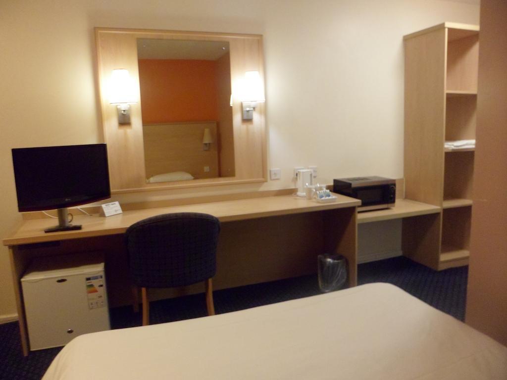 Metro Inns Huddersfield Zimmer foto