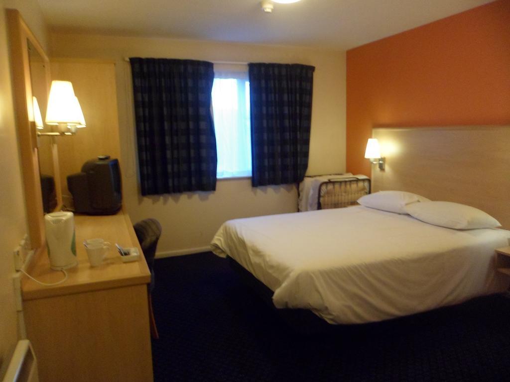 Metro Inns Huddersfield Zimmer foto